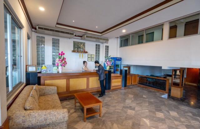 Golden House Service And Apartment Rayong Luaran gambar