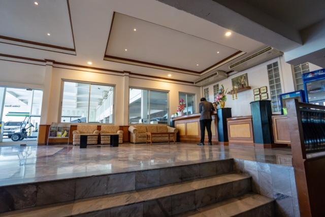 Golden House Service And Apartment Rayong Luaran gambar