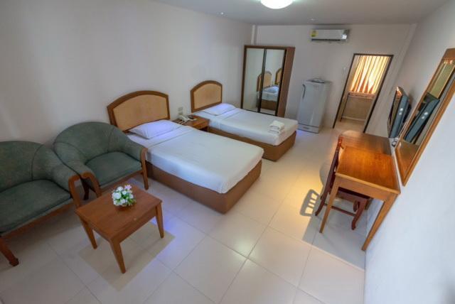 Golden House Service And Apartment Rayong Luaran gambar